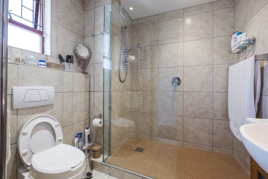 1 Bedroom Property for Sale in Green Point Western Cape